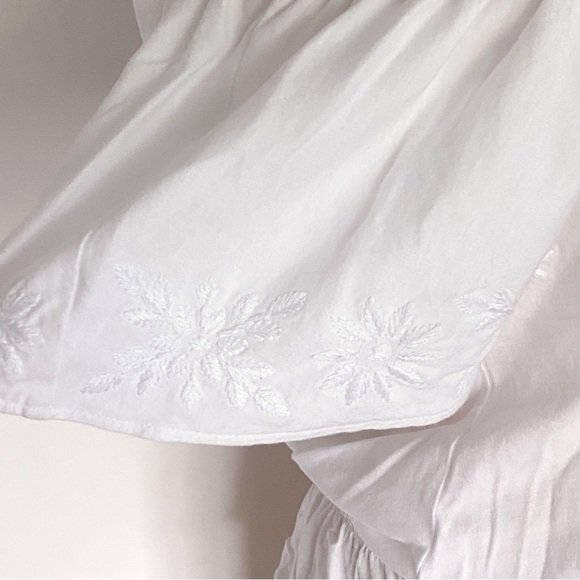 Express Floral Smocked Embroidered Flutter Sleeve Tee White Small INV222 - Picture 6 of 11